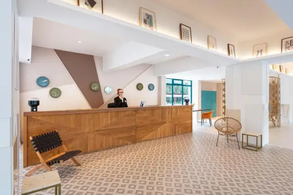 Zefir Hotel 10