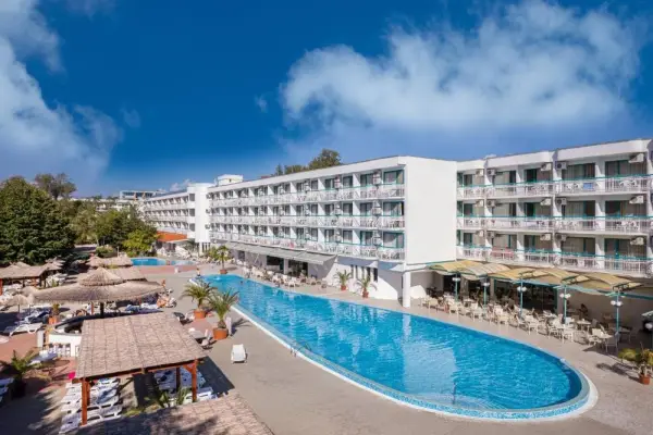 Zefir Hotel 7